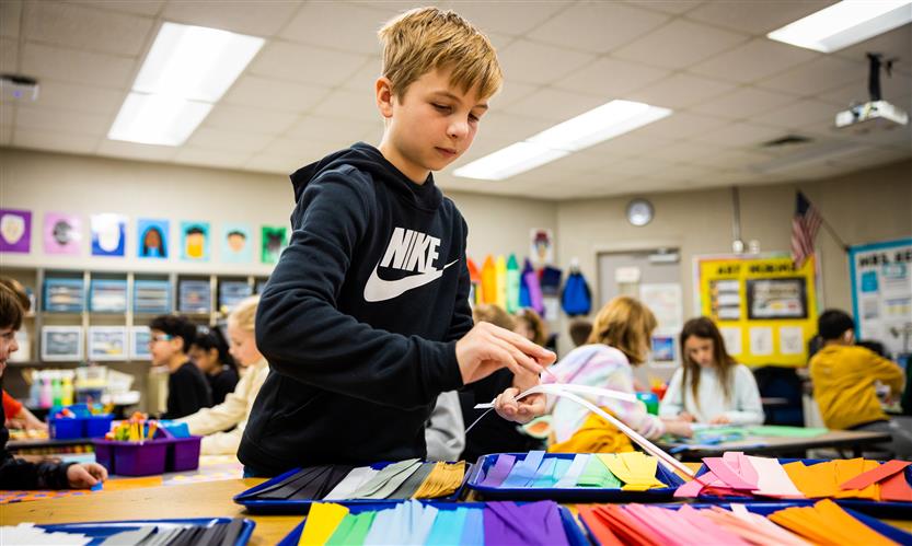Students make kente cloths